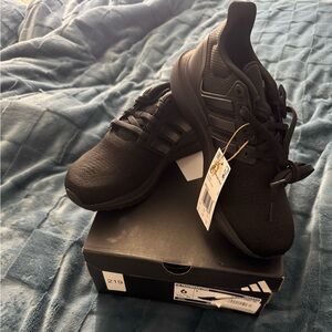 Adidas Womens Triple Black Athletic Shoes